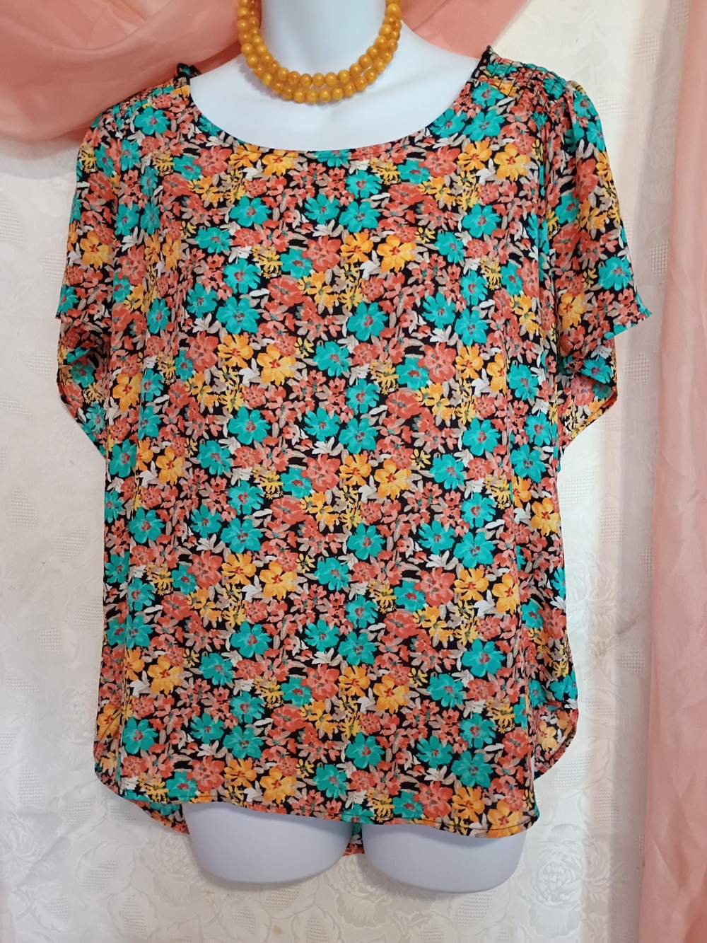 Pleione Ladies Floral Short-Sleeve Scoop-Neck Blouse in Teal,Coral & Yellow Sz L